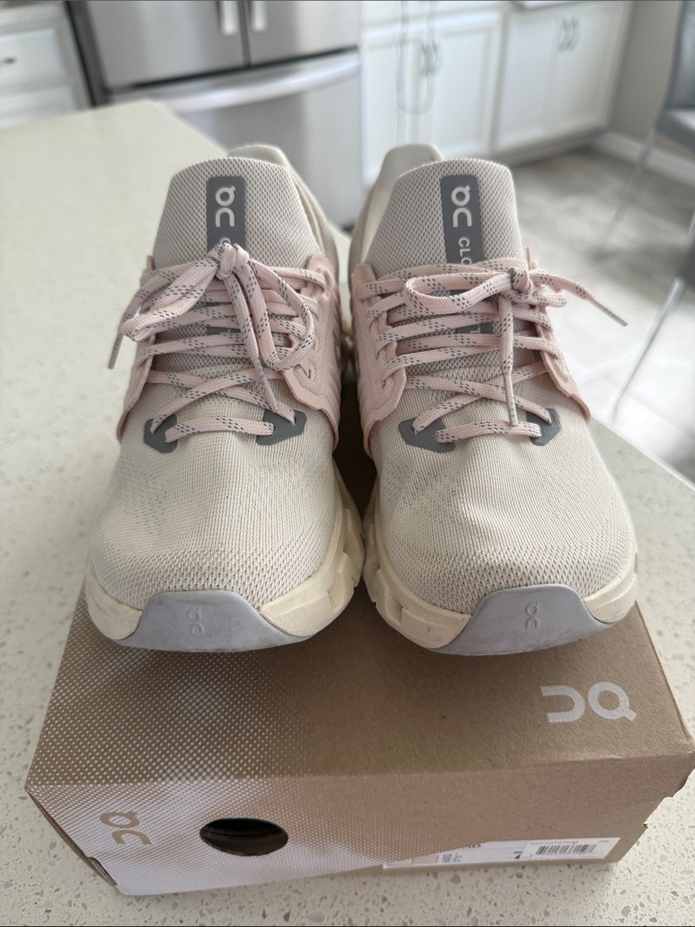 WOMEN'S ON CLOUDSWIFT 4 RUNNING SHOES - Picture 2 of 8